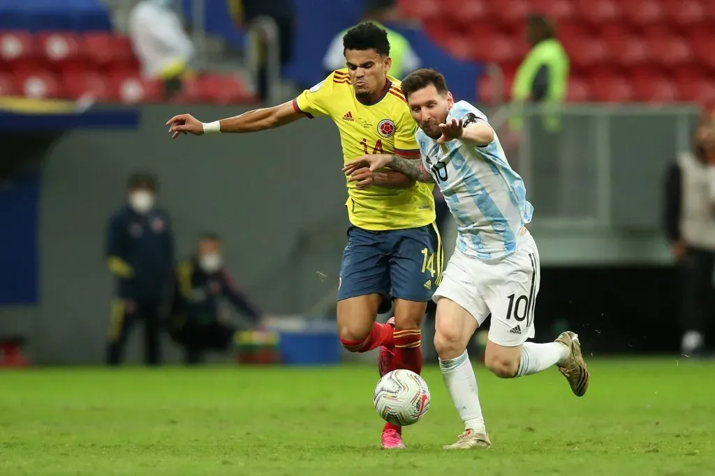 Argentina y Colombia se sacaron chispas en la semifinal de la pasada Copa América.