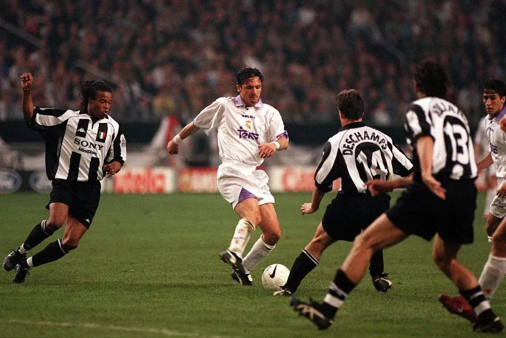 Mijatovic ante la Juve en la final de la Champions 97-98 en Ámsterdam. (Foto: IMAGO).