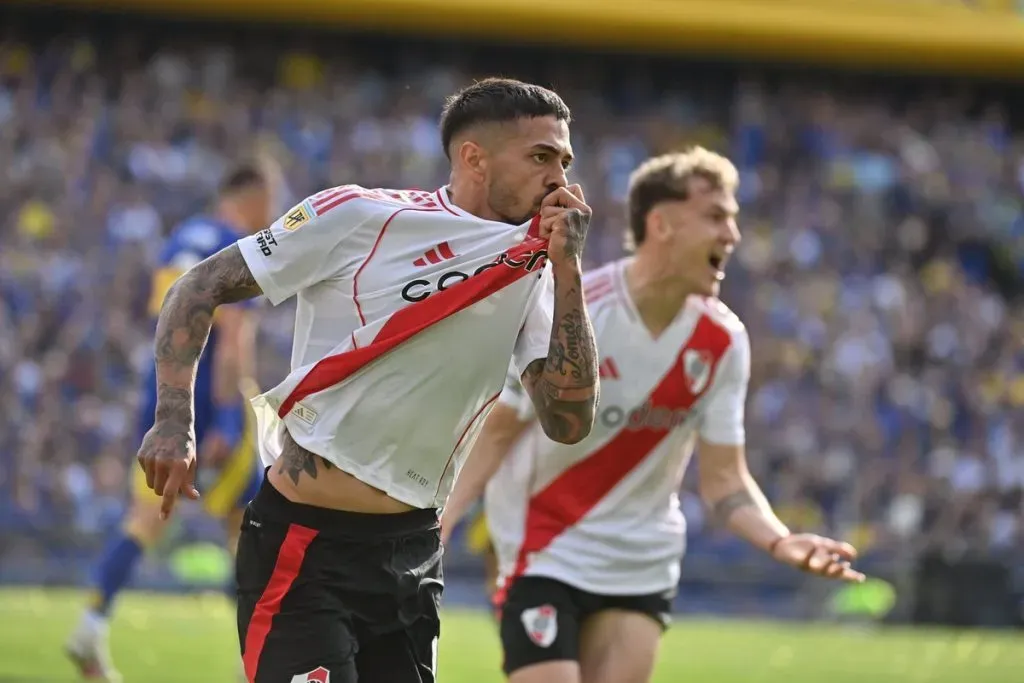 Manuel Lanzini festejando su gol. (Foto: Prensa River)