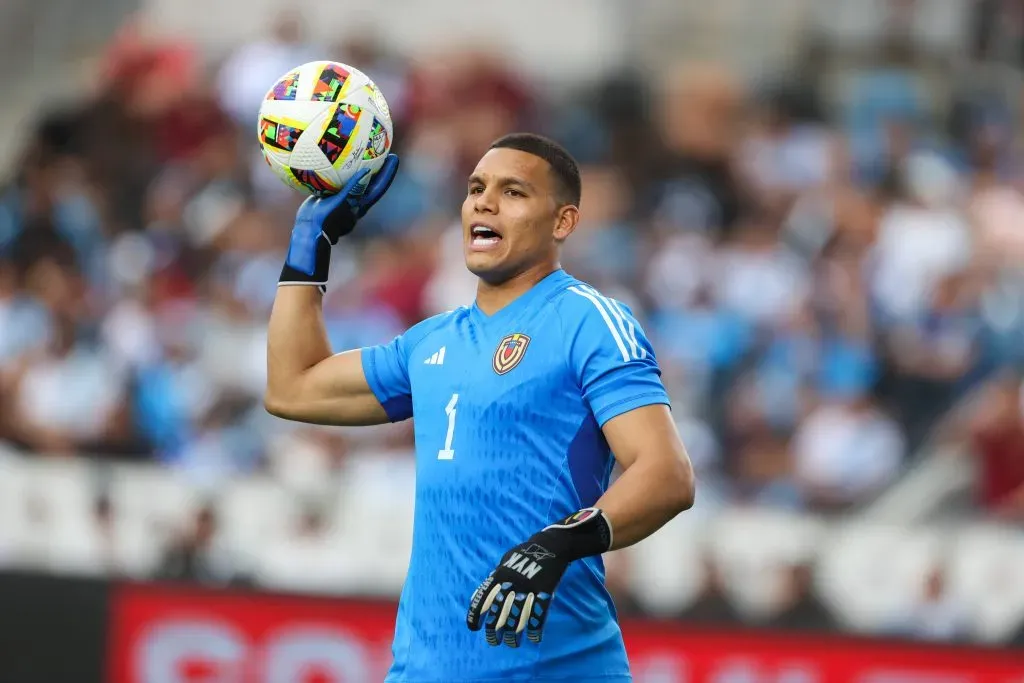 Joel Graterol no jugará en Venezuela vs. Argentina por lesión. (IMAGO / NurPhoto)