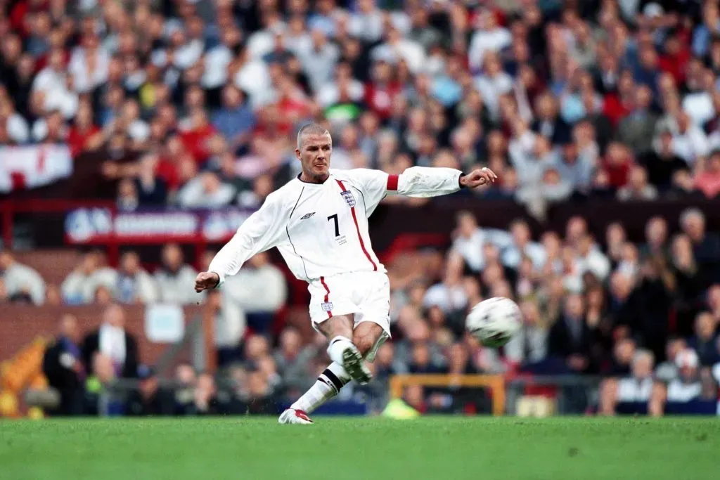 El gol de Beckham contra Grecia, foco del homenaje de Inglaterra. IMAGO