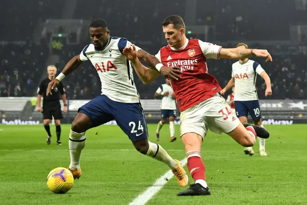 El marfileño Aurier en Tottenham.