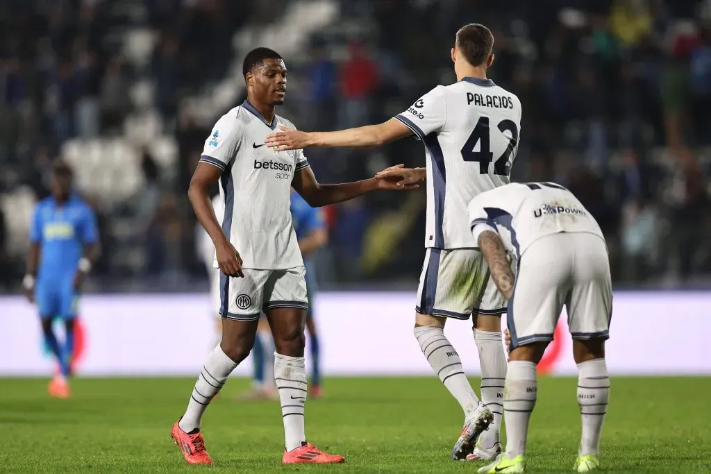 Tomas Palacios con Denzel Dumfries vs. Empoli.