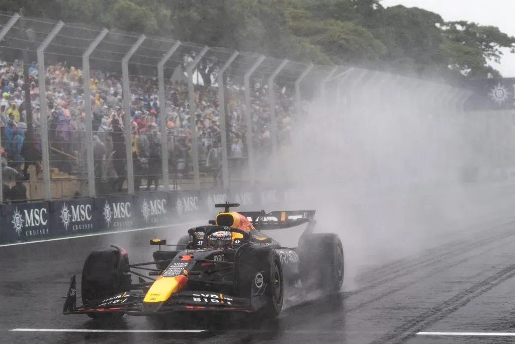 Max Verstappen fue implacable en Brasil y entregó una de las mejores carreras de la historia. IMAGO