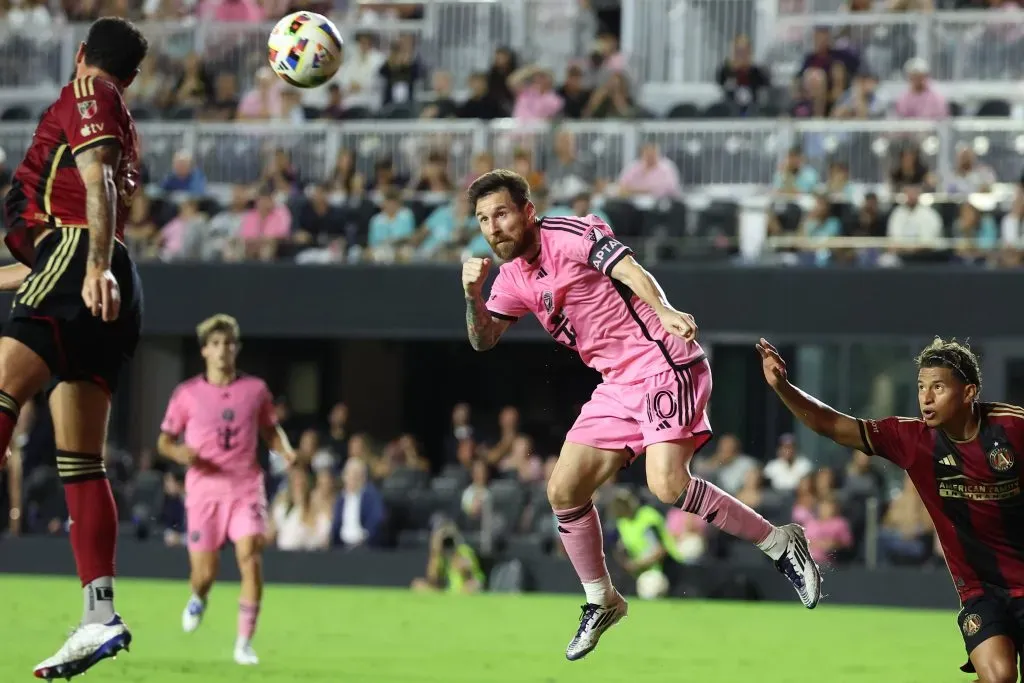 Lionel Messi en la jugada de su gol que le dio al Inter Miami el 2 a 2.