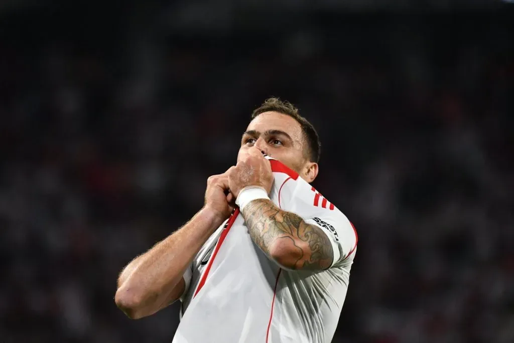 González Pirez festejando su tanto. (Foto: Prensa River)