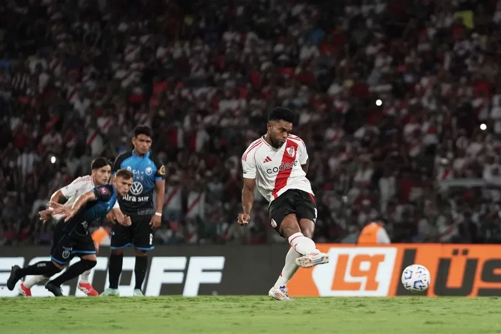 Miguel Borja falló su penal ante Ciudad de Bolívar. (Foto: Getty).
