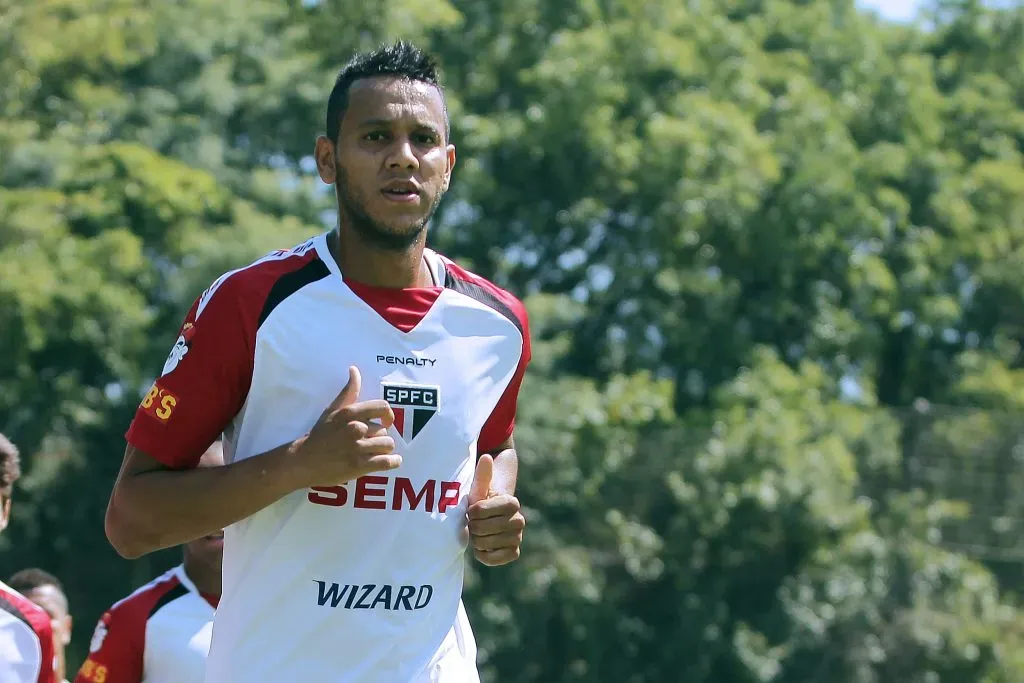 Foto: Moises Nascimento/AGIF – Souza durante sua passagem pelo SPFC.