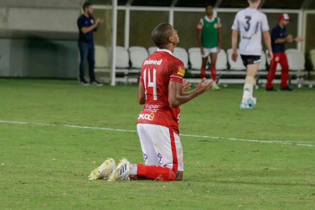 Foto: Augusto Ratis/AGIF – Jogador do América-RN