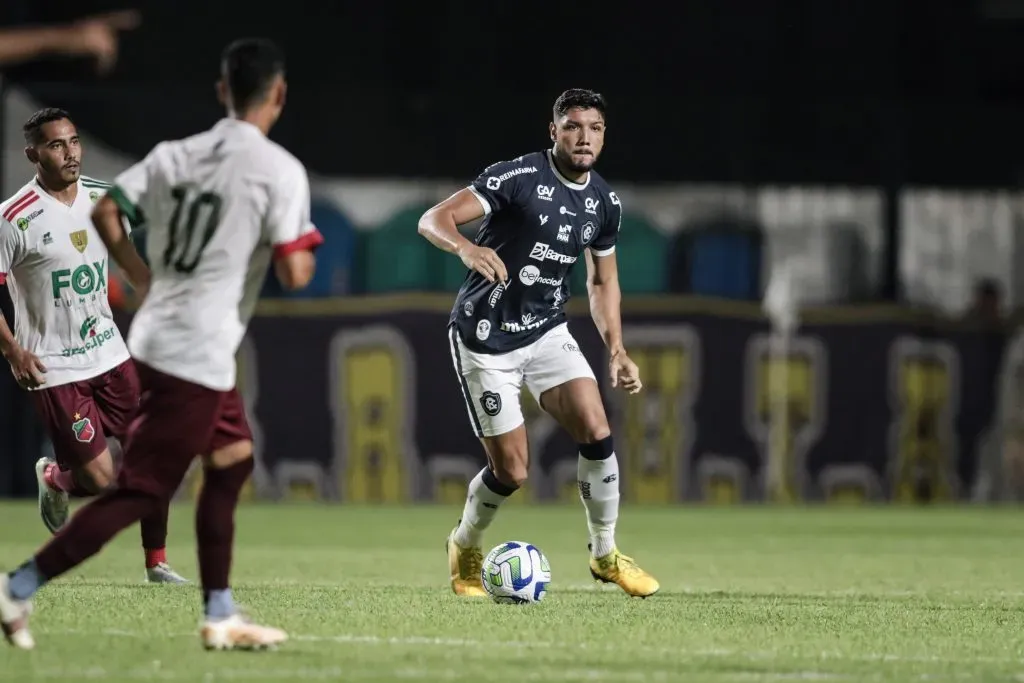 Foto: Fernando Torres/AGIF - Paulinho Curuá com a camisa do Remo