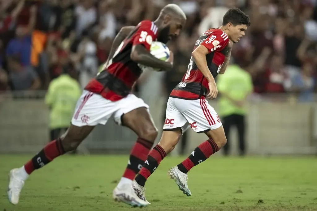 Ayrton comemorando o gol contra o Cruzeiro. Foto: Jorge Rodrigues/AGIF