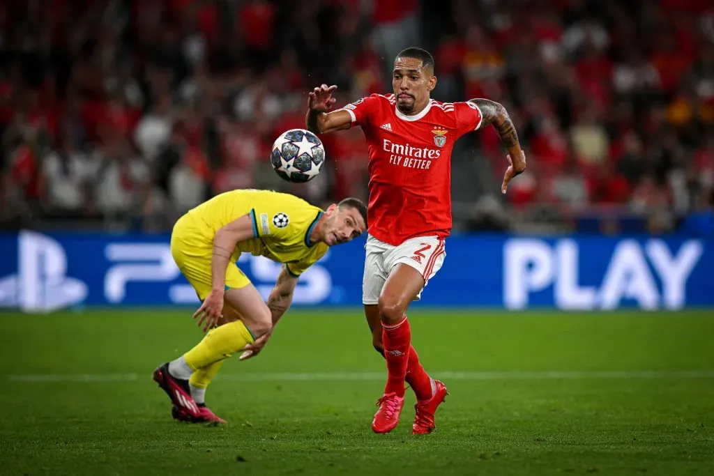 (Photo by Octavio Passos/Getty Images) – Benfica considera aceitar propostas pelo lateral.