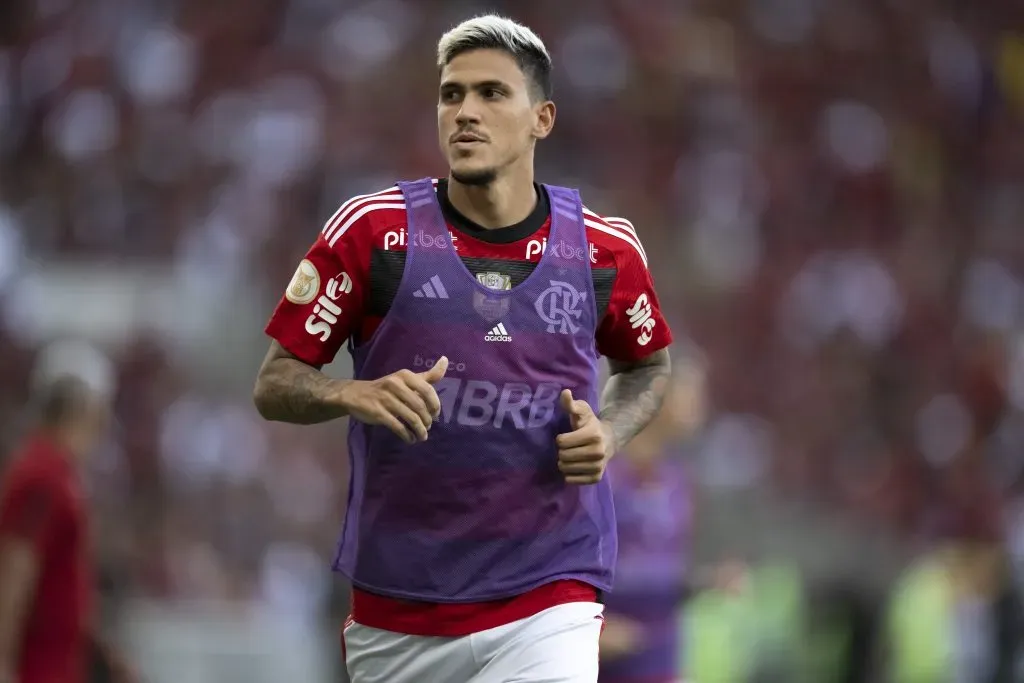 Foto: Jorge Rodrigues/AGIF – Pedro deve iniciar a decisão no banco de reservas