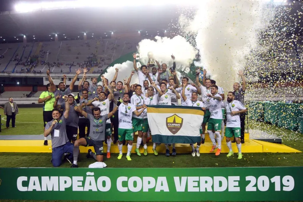 PA – Belem – 20/11/2019 – Copa Verde 2019 Final, Paysandu x Cuiaba – jogadores do Cuiaba comemoram titulo de campeao apos vitoria contra o Paysandu em partida no estadio Mangueirao pela decisao do campeonato [COMPETICAO]. Foto: Thiago Gomes/AGIF