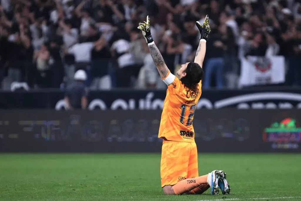 Foto: Ettore Chiereguini/AGIF – Arqueiro do Corinthians durante o jogo contra o Cuiabá.