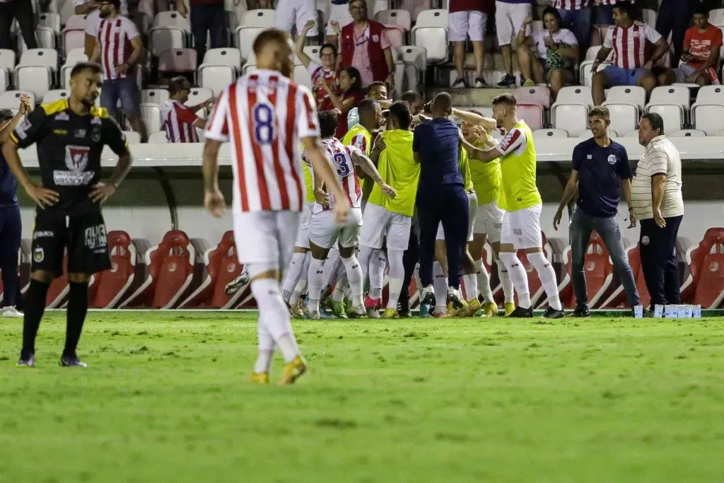 Foto: Rafael Vieira/AGIF- Jogadores do Náutico