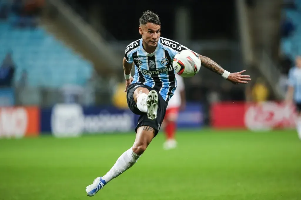 Foto: Pedro H. Tesch/AGIF – Ferreira está próximo de voltar ao Grêmio.