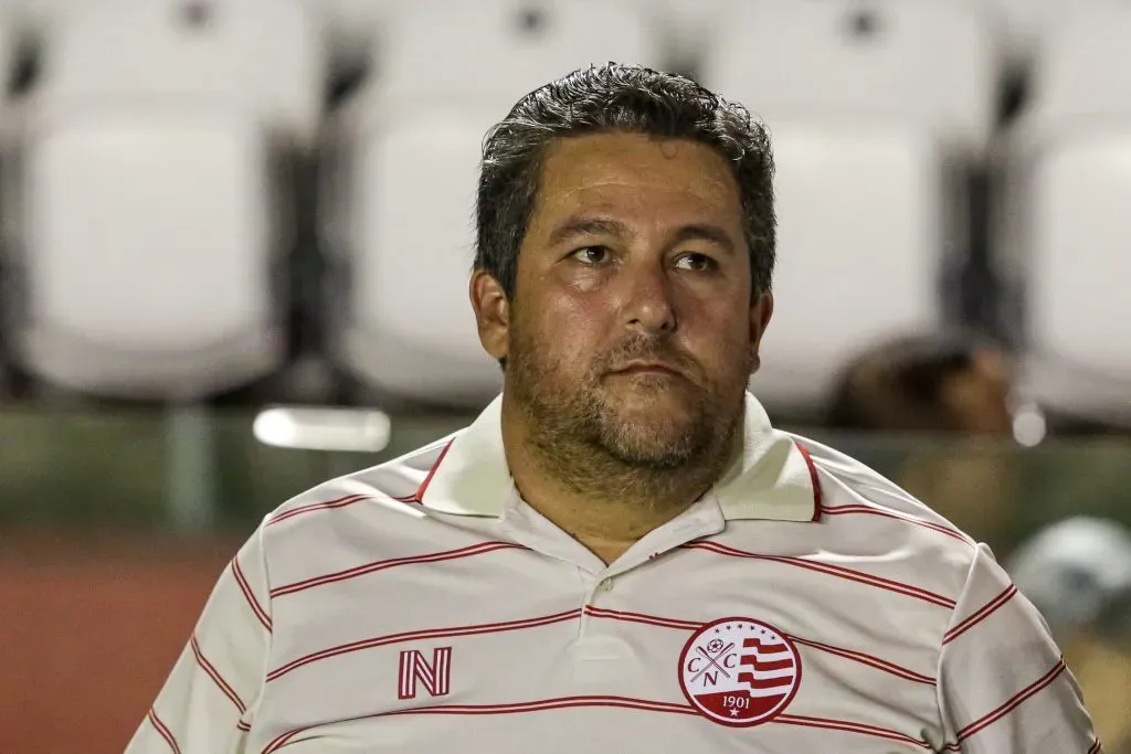Foto: Rafael Vieira/AGIF – Fernando Marchiori, tecnico do Nautico, durante partida contra o Volta Redonda no estadio Aflitos pelo campeonato Brasileiro C 2023.