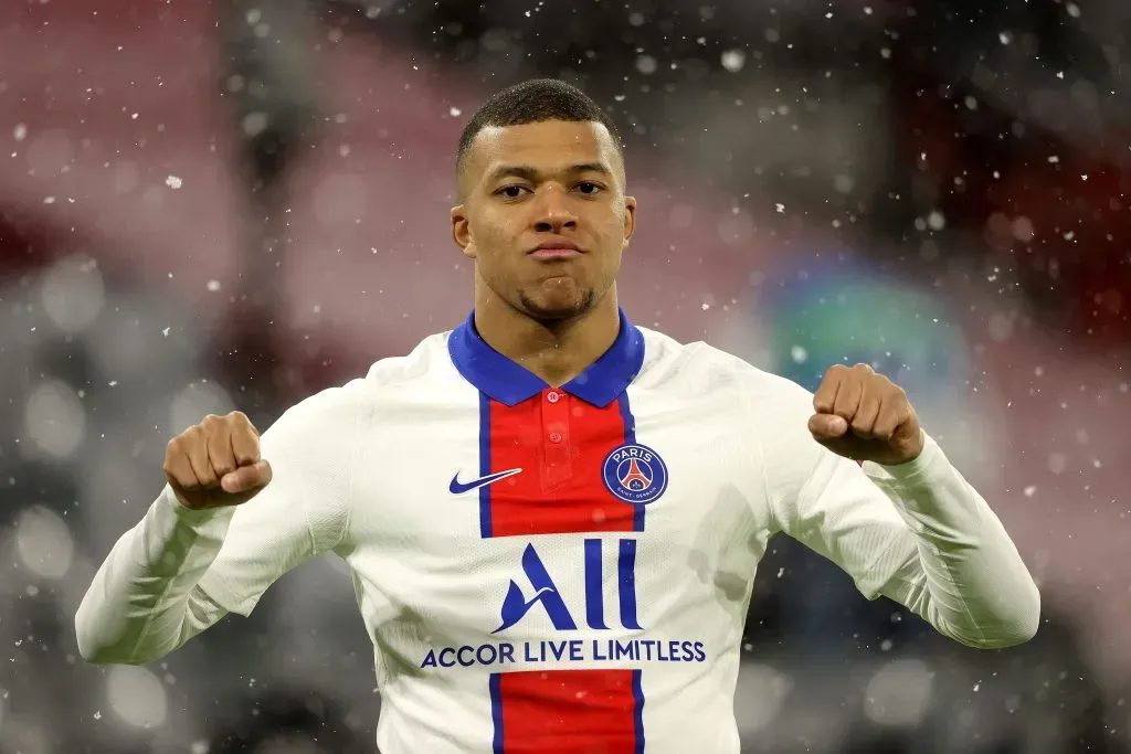 Photo by Alexander Hassenstein/Getty Images) – Mbappé