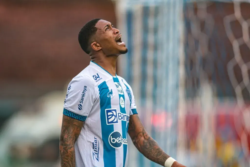 PA - BELEM - 04/06/2023 - BRASILEIRO C 2023, PAYSANDU X SAO JOSE - Mario Sergio jogador do Paysandu lamenta chance perdida durante partida contra o Sao Jose no estadio Curuzu pelo campeonato Brasileiro C 2023. Foto: Fernando Torres/AGIF