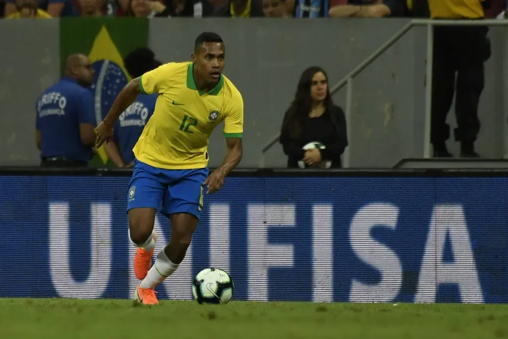 Foto: Mateus Bonomi/AGIF – Alex Sandro é sempre especulado no Santos.