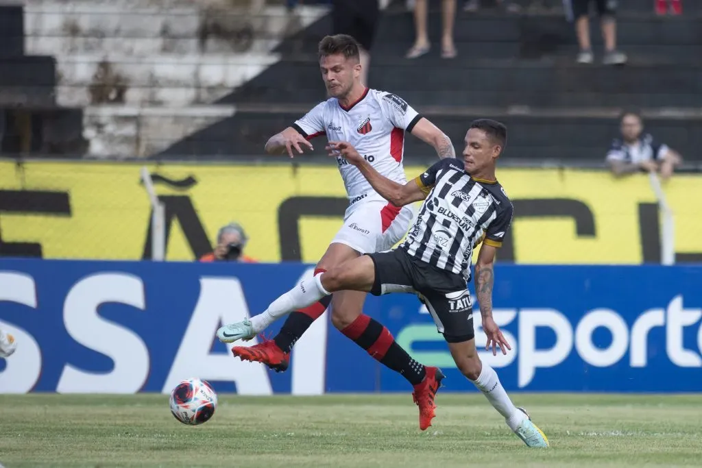 Foto: Diogo Reis/AGIF – Schappo em ação pelo Ituano, no Paulistão.