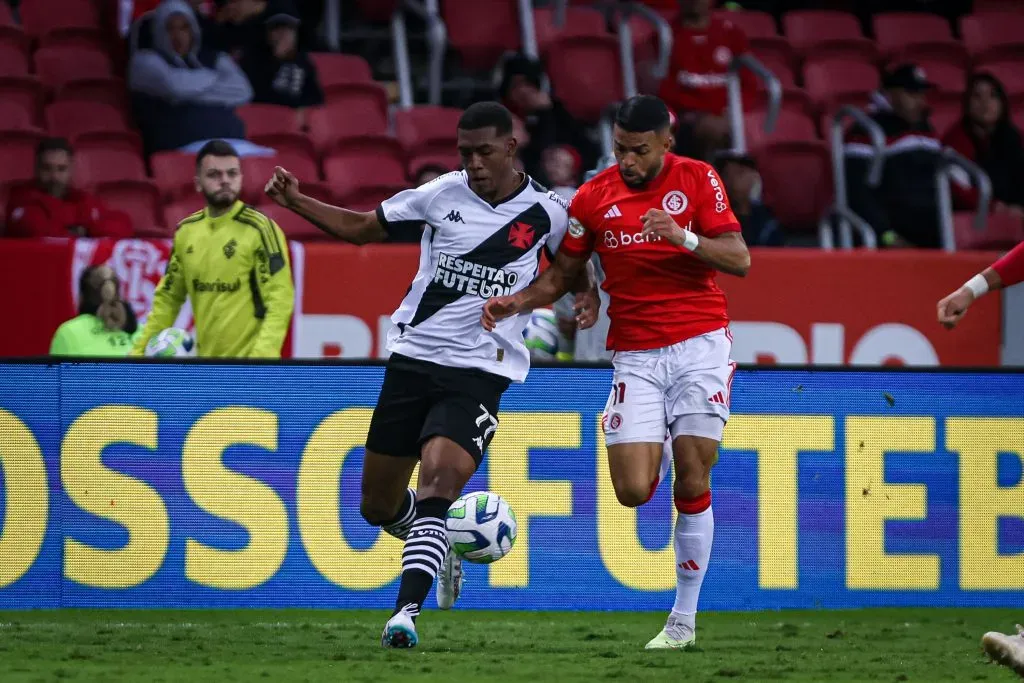 Foto: Maxi Franzoi/AGIF – Rayan em ação contra o Inter.