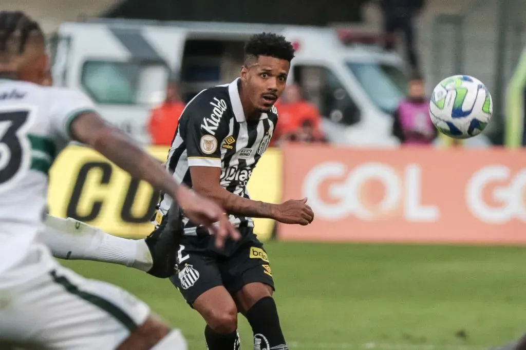 Foto: Robson Mafra/AGIF – Gabriel Inocêncio deverá ser titular contra o Corinthians