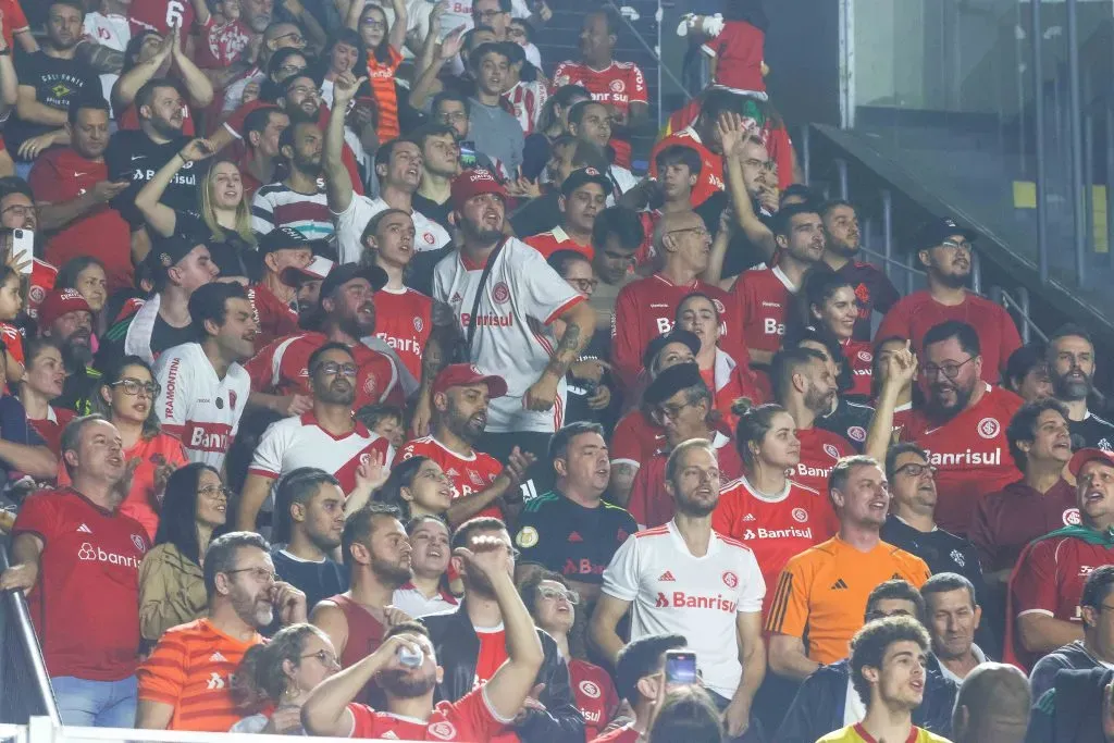 Foto: Fernanda Luz/AGIF – Torcida do Inter foi surpreendida com preço dos ingressos