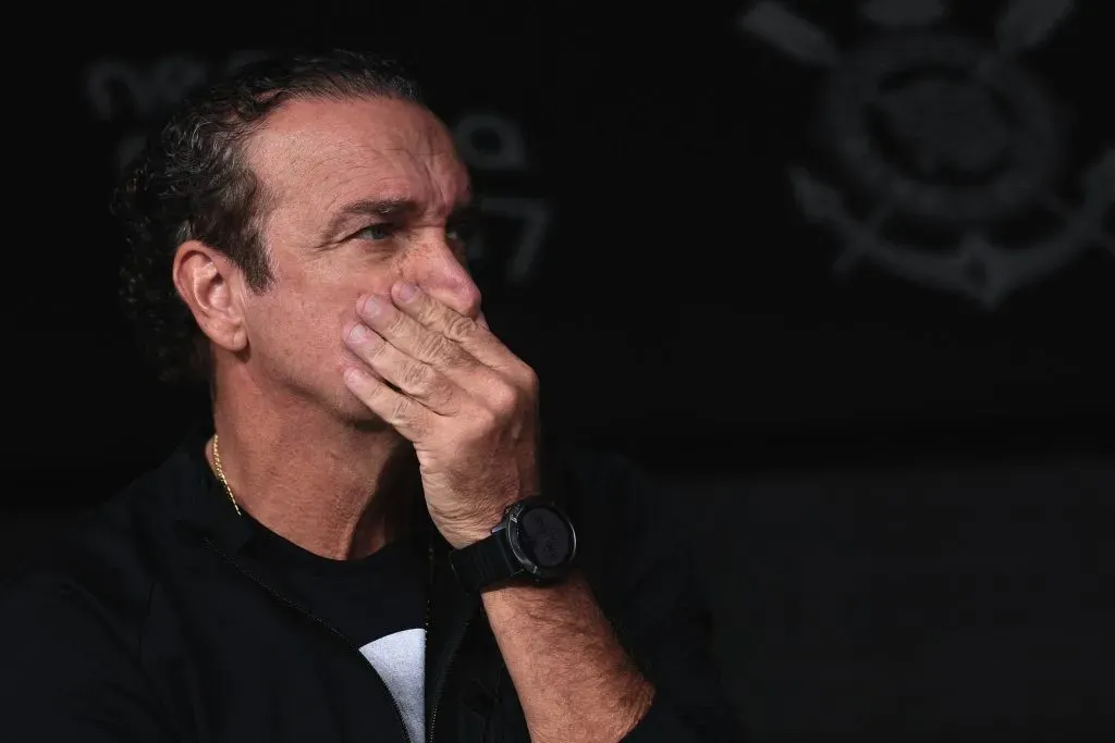 Foto: Marcello Zambrana/AGIF – Cuca, ex-técnico do Corinthians, durante partida contra o Remo no estadio Arena Corinthians, pelo campeonato Copa do Brasil 2023.