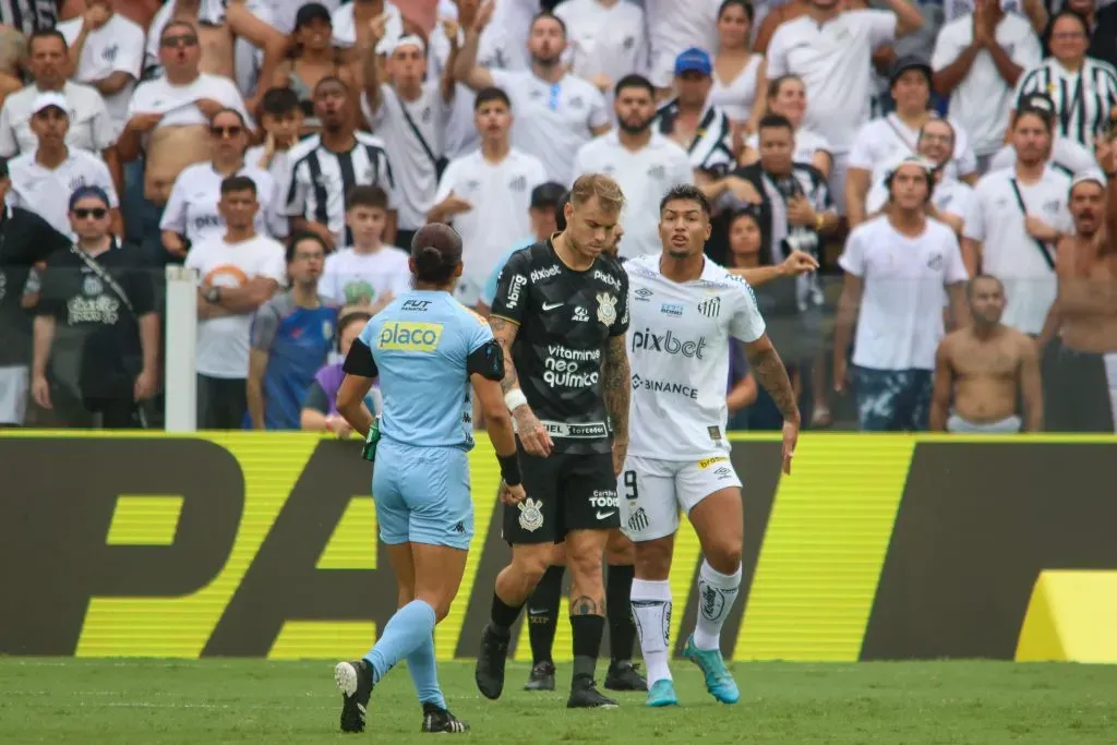 Foto: Fernanda Luz/AGIF – Corinthians e Santos se enfrentam nesta quarta-feira (21)
