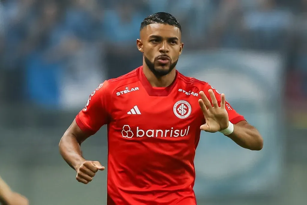 Foto: Pedro H. Tesch/AGIF – Wanderson: atacante foi apontado como alvo do futebol árabe