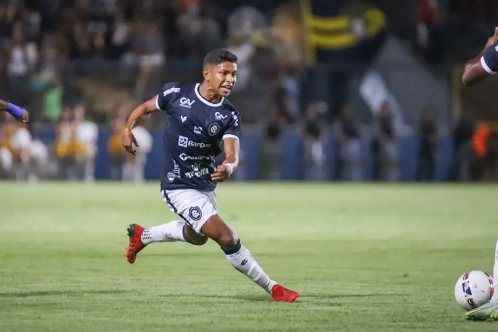 PA – Belem – 23/04/2022 – BRASILEIRO C 2022, REMO X SAO JOSE – Rony jogador do Remo durante partida contra o Sao Jose no estadio Baenao pelo campeonato Brasileiro C 2022. Foto: Fernando Torres/AGIF