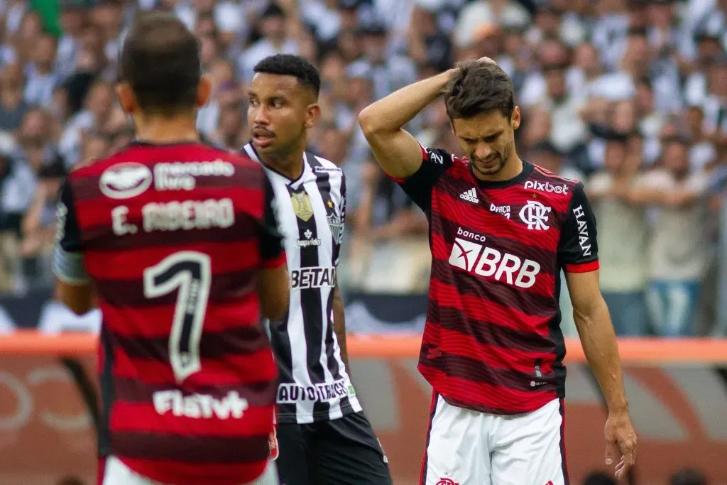 Foto: Fernando Moreno/AGIF – Rodrigo fica no Flamengo