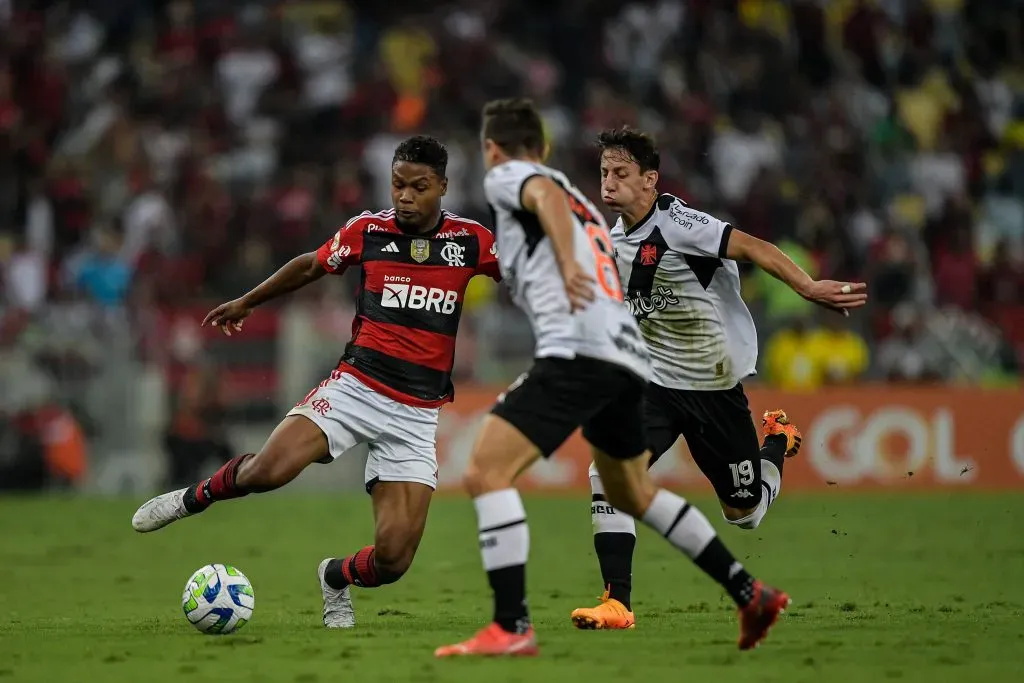 Foto: Thiago Ribeiro/AGIF – Matheus França em ação diante do Gigante da Colina.