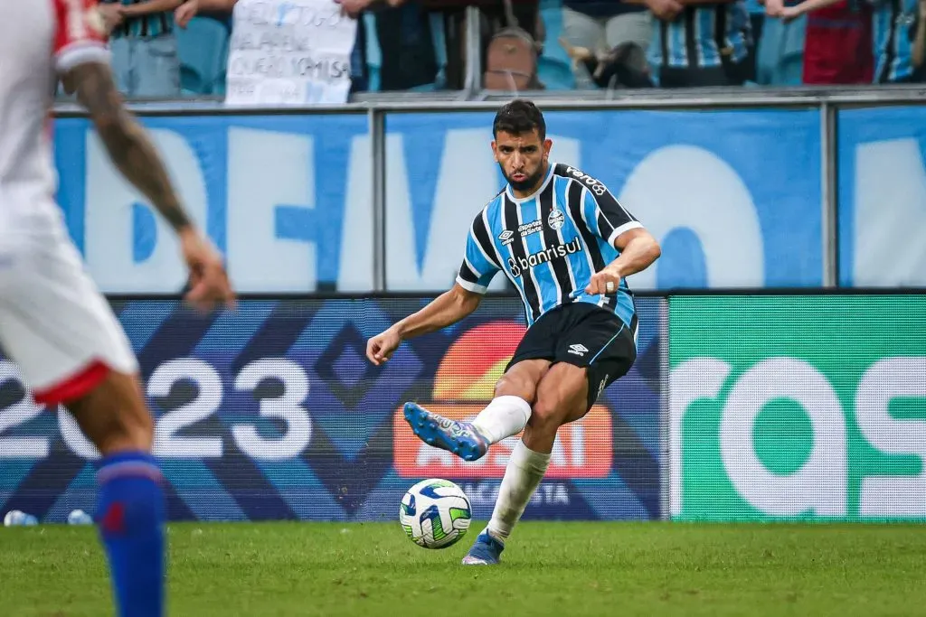 Foto: Maxi Franzoi/AGIF – Pepê em ação pelo Tricolor.