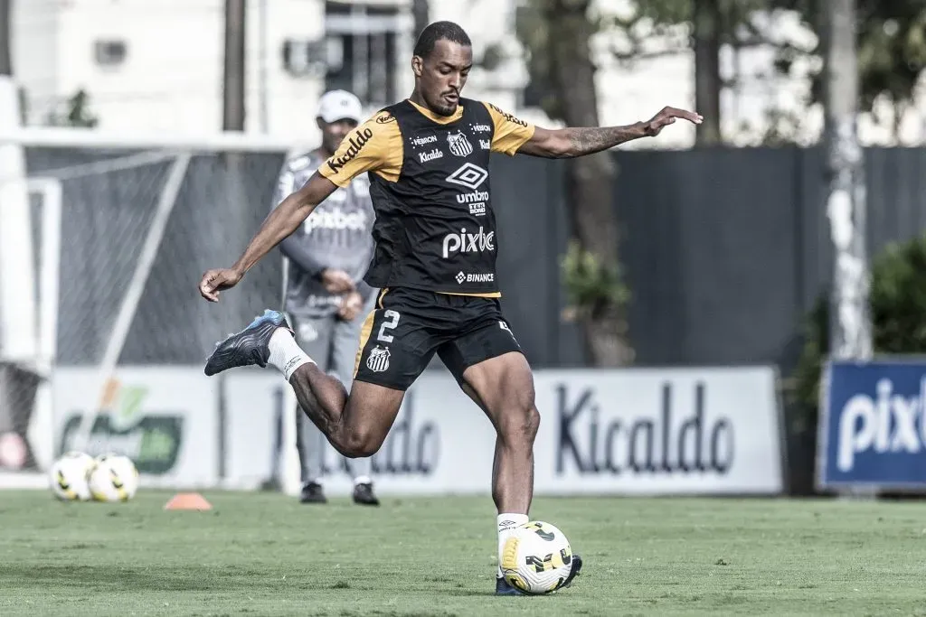 Foto: Ivan Storti/Santos FC – Luiz Felipe, com um jogo somente pelo Peixe em 2023, entrou na mira do Ceará