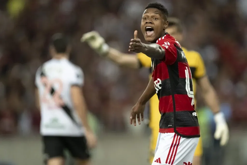 Foto: Jorge Rodrigues/AGIF – Matheus França tem oferta alta do Chelsea na mesa e pode sair nesta janela