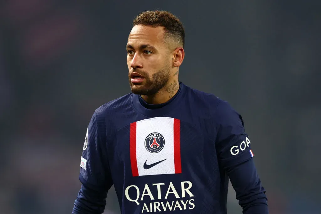 PARIS, FRANCE – FEBRUARY 14: Neymar of Paris Saint-Germain looks on during the UEFA Champions League round of 16 leg one match between Paris Saint-Germain and FC Bayern Muenchen at Parc des Princes on February 14, 2023 in Paris, France.  (Photo by Clive Rose/Getty Images)