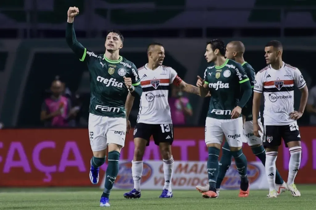 Palmeiras é campeão paulista com goleada sobre o São Paulo