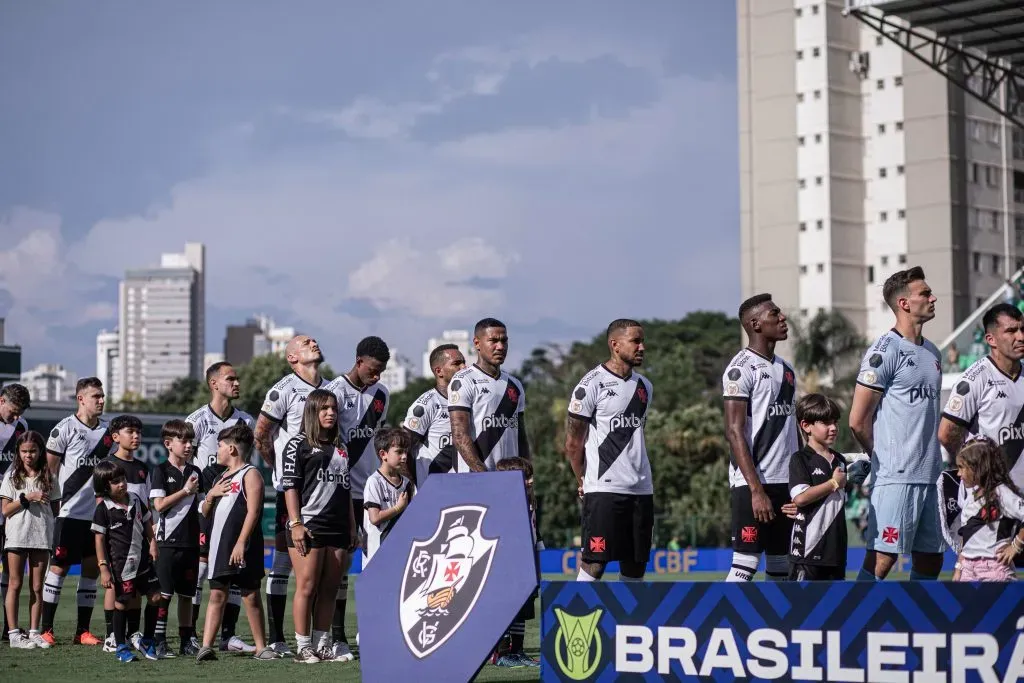 GO – GOIANIA – 29/10/2023 – BRASILEIRO A 2023, GOIAS X VASCO – Jogadores do Vasco durante entrada em campo para partida contra o Goias no estadio Serrinha pelo campeonato Brasileiro A 2023. Foto: Heber Gomes/AGIF