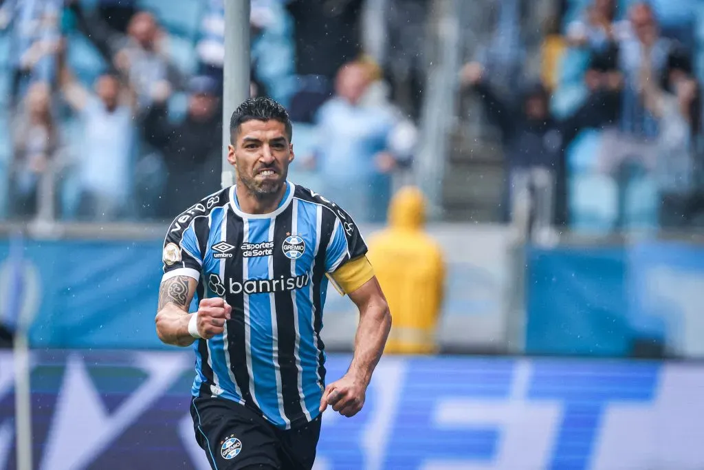 RS – PORTO ALEGRE – 03/09/2023 – BRASILEIRO A 2023, GREMIO X CUIABA – Luis Suarez jogador do Gremio comemora seu gol durante partida contra o Cuiaba no estadio Arena do Gremio pelo campeonato Brasileiro A 2023. Foto: Maxi Franzoi/AGIF