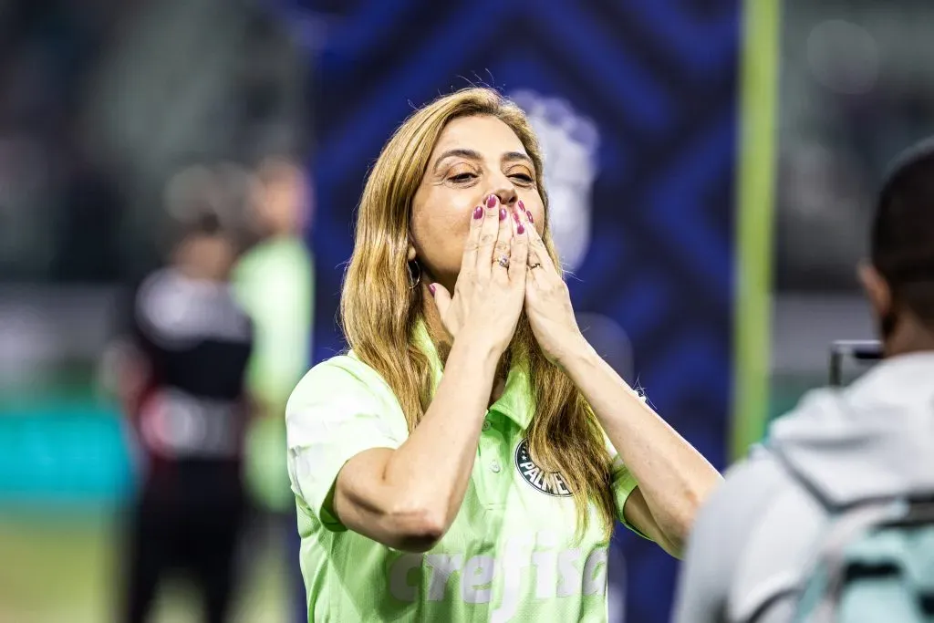 Foto: Abner Dourado/AGIF – Leila Pereira pode ficar no Palmeiras até 2027