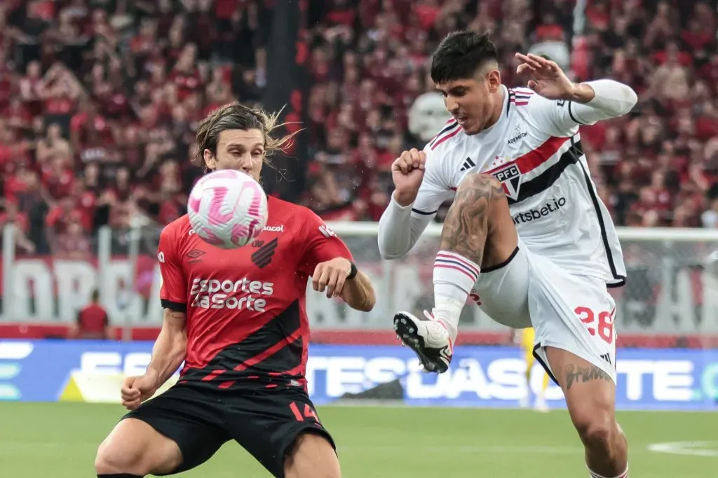 Foto: Robson Mafra/AGIF – São Paulo novamente decepcionou longe do Morumbi.