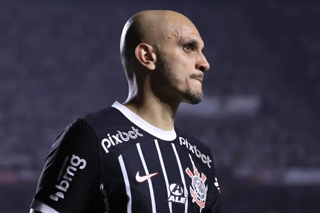 Fábio Santos durante partida do Corinthians – Foto: Marcello Zambrana/AGIF