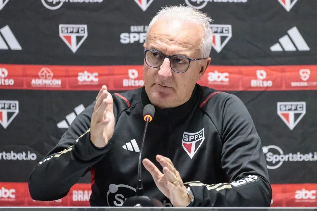 Dorival foi sincero ao falar sobre o futuro de Pato, Raí Ramos, Walce e Méndez para 2024.  Foto: Robson Mafra/AGIF