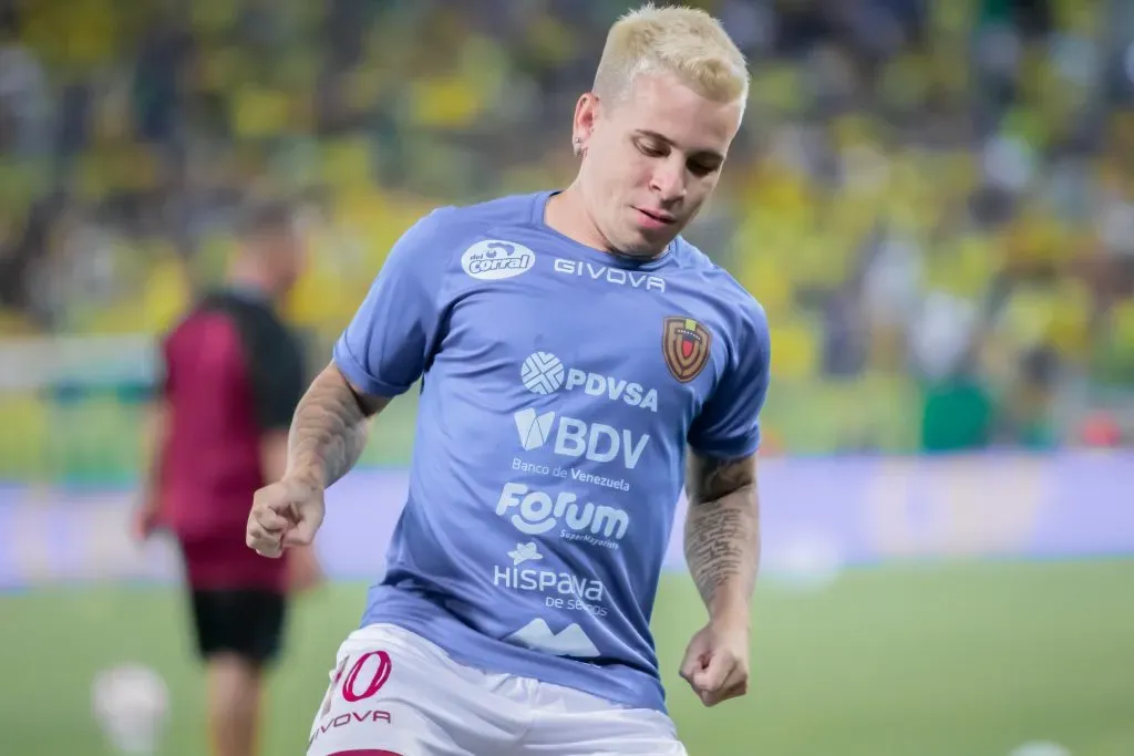 MT – CUIABA – 12/10/2023 – ELIMINATORIAS COPA DO MUNDO 2026, BRASIL X VENEZUELA – Soteldo jogador do Venezuela durante aquecimento antes da partida contra o Brasil no estadio Arena Pantanal pelo campeonato Eliminatorias Copa Do Mundo 2026. Foto: Fernando Teramatsu/AGIF