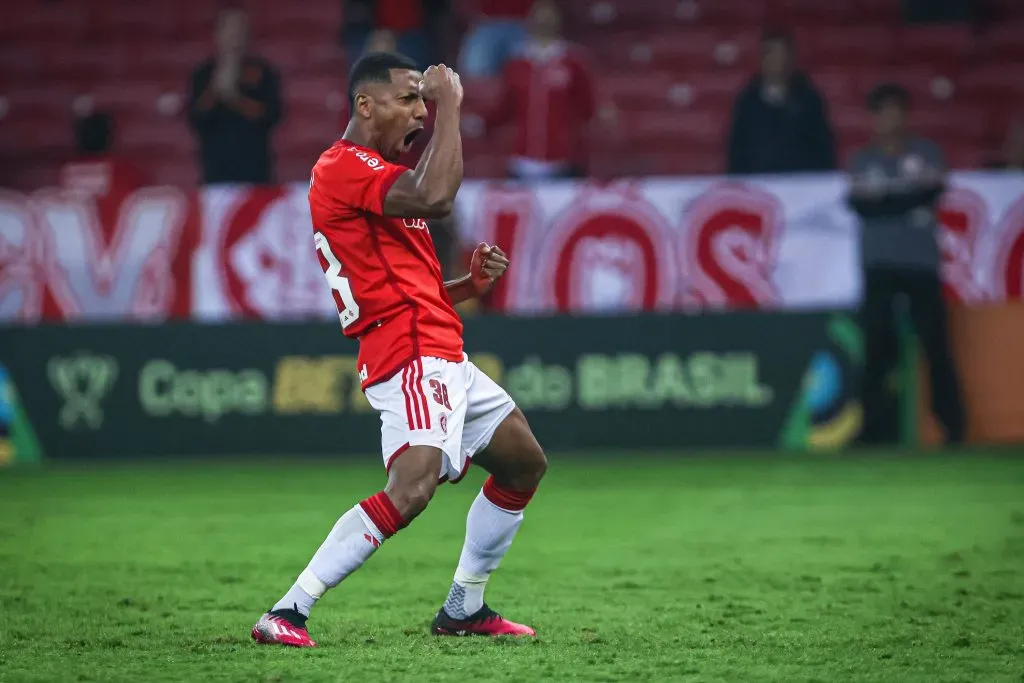 Foto: Maxi Franzoi/AGIF – Jean Dias não deve ficar no Inter