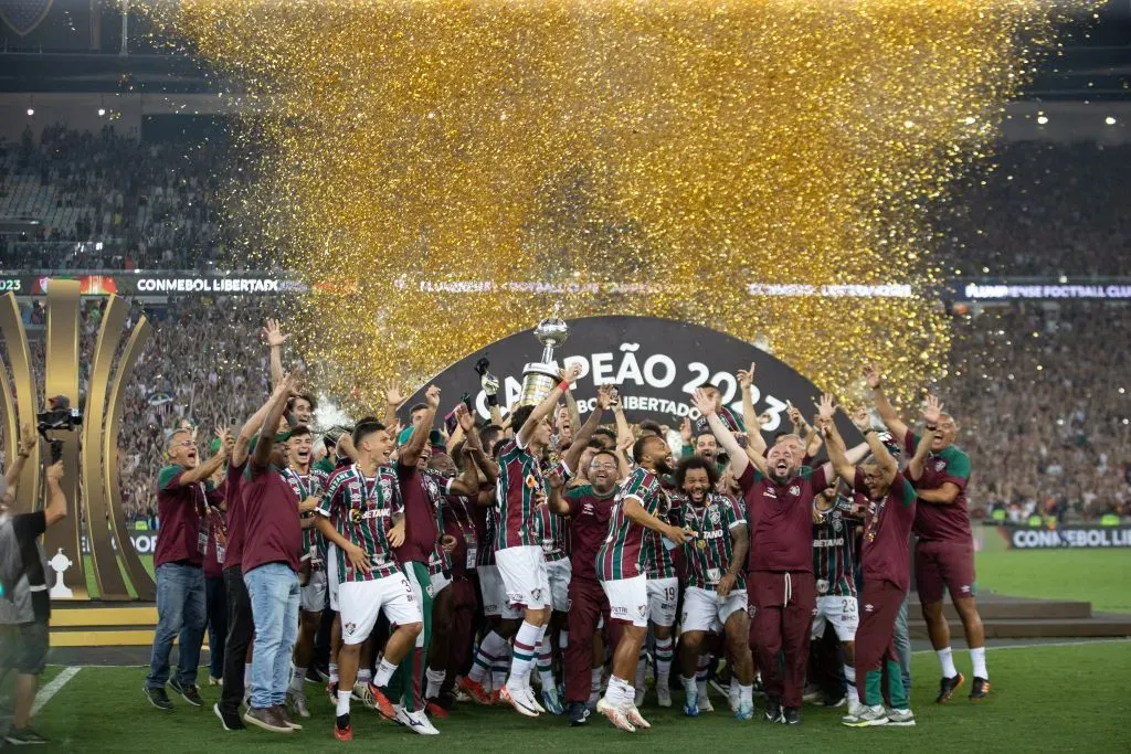 RJ – RIO DE JANEIRO – 04/11/2023 – LIBERTADORES 2023, BOCA JUNIORS X FLUMINENSE –  Fluminense comemora a conquista do campeonato durante partida contra o Boca Juniors no estadio Maracana pelo campeonato Libertadores 2023. Foto: Liamara Polli/AGIF