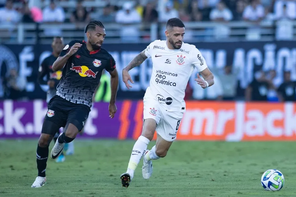 Renato Augusto jogador do Corinthians durante partida contra o Bragantino no estadio Nabi Abi Chedid pelo campeonato Brasileiro A 2023. Fabio Moreira Pinto/AGIF